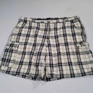 Basic Editions Gray White Multicolor Plaid Casual Shorts Mens Size 42